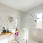 Dreams Villa
